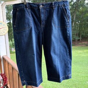 Women's Westport Denim Capris Size16